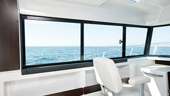 ヤンマー　プレジャーボート　EX30B　サイドスライド窓